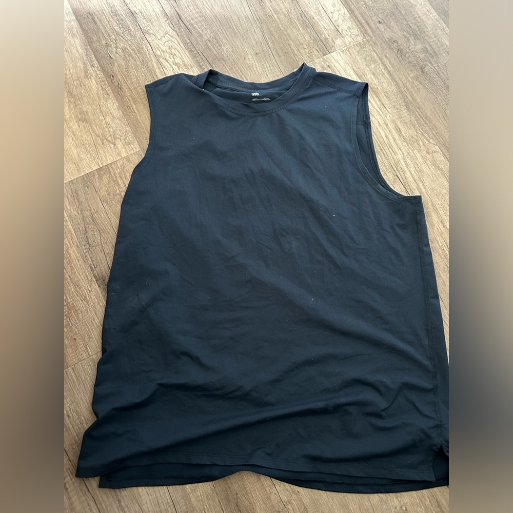 Men’s navy tank